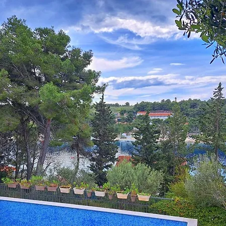 Oasis * Milna (Brac)