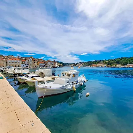 Oasis Milna (Brac)